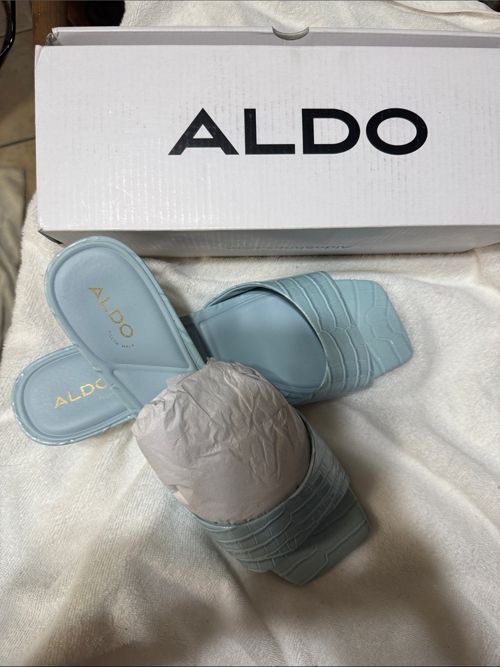 Shoe Slides (Footwear)
